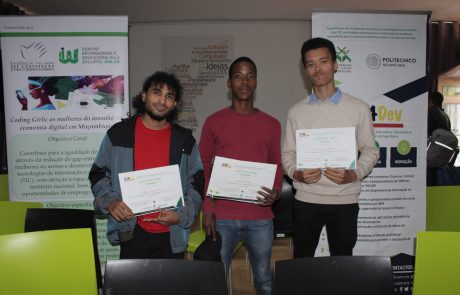 PROJECTOS ICT4DEV E CODING GIRLS DA UEM CERTIFICAM ESTUDANTES EM MATÉRIAS DE TIC
